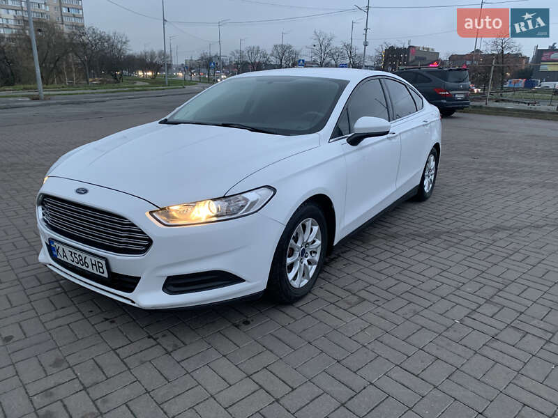 Седан Ford Fusion 2016 в Киеве фото 5 Седан Ford Fusion 2016 в Киеве