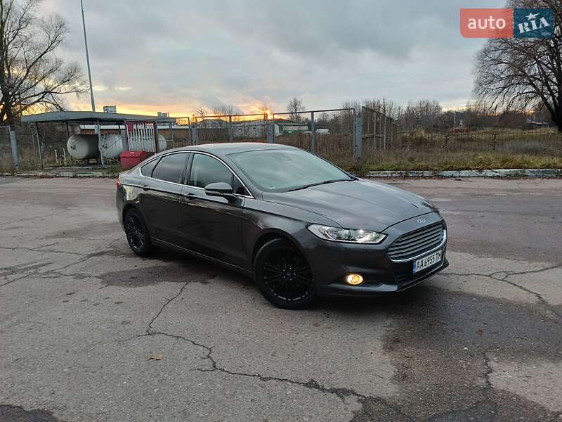 Седан Ford Fusion 2015 в Чернігові