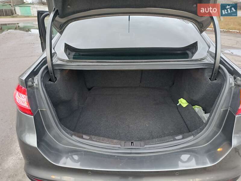 Седан Ford Fusion 2015 в Чернігові