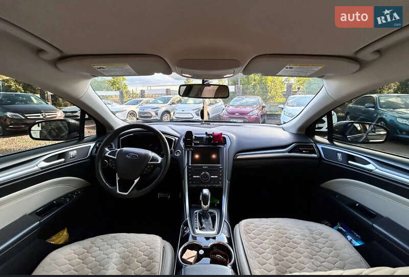 Седан Ford Fusion 2015 в Одесі