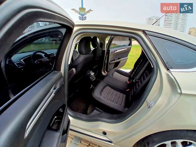 Седан Ford Fusion 2015 в Южном фото 9 Седан Ford Fusion 2015 в Южном
