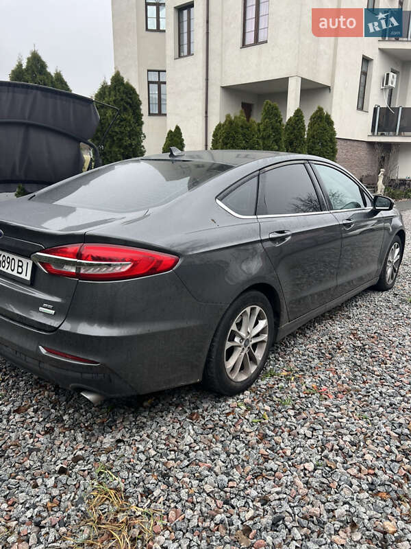Седан Ford Fusion 2019 в Києві
