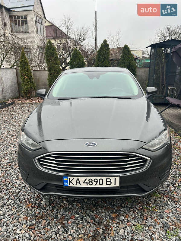 Седан Ford Fusion 2019 в Києві