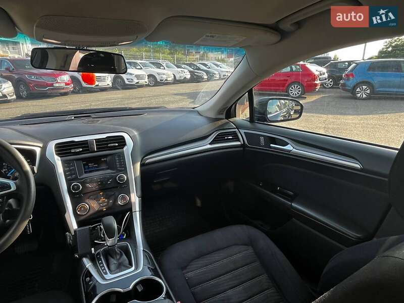 Седан Ford Fusion 2016 в Киеве фото 29 Седан Ford Fusion 2016 в Киеве