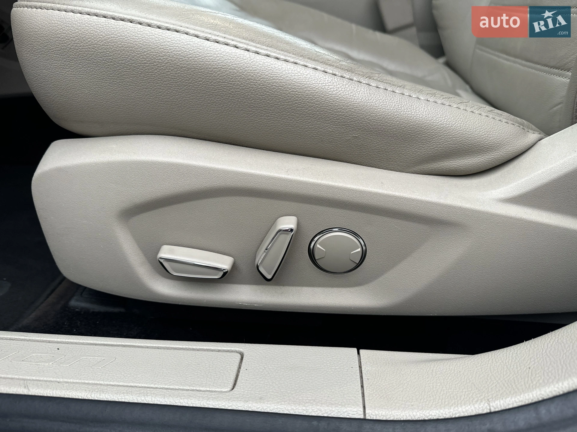 2016 Ford Fusion - мініатюра 20