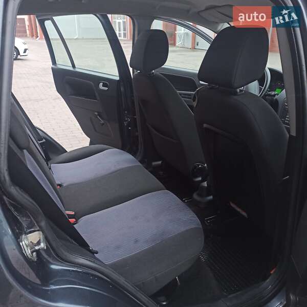 Хэтчбек Ford Fusion 2008 в Ивано-Франковске