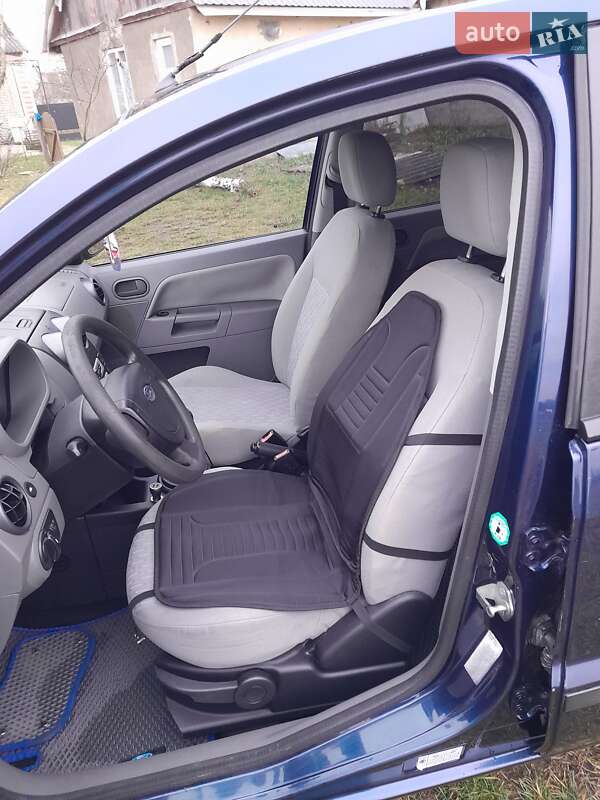 Хэтчбек Ford Fusion 2003 в Луцке фото 12 Хэтчбек Ford Fusion 2003 в Луцке