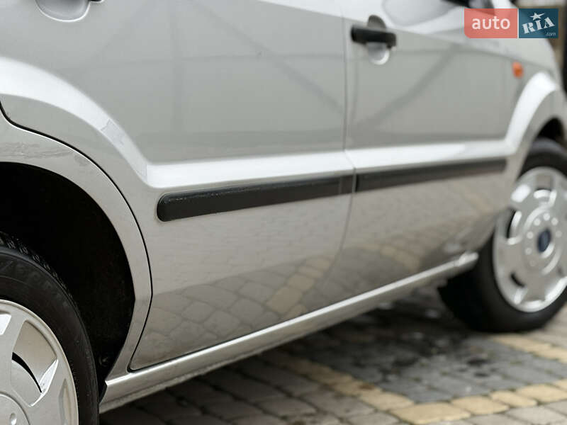 Хэтчбек Ford Fusion 2005 в Тернополе