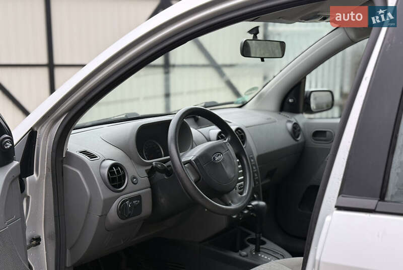 Хэтчбек Ford Fusion 2005 в Тернополе