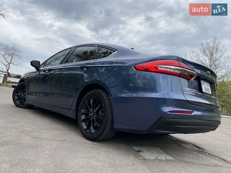 Седан Ford Fusion 2018 в Одессе