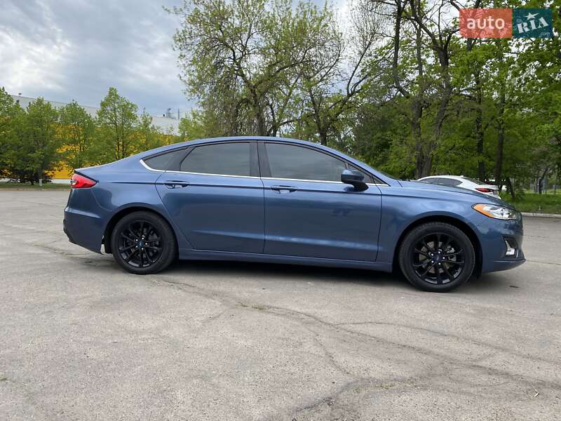 Седан Ford Fusion 2018 в Одессе
