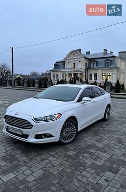 Седан Ford Fusion 2014 в Бродах
