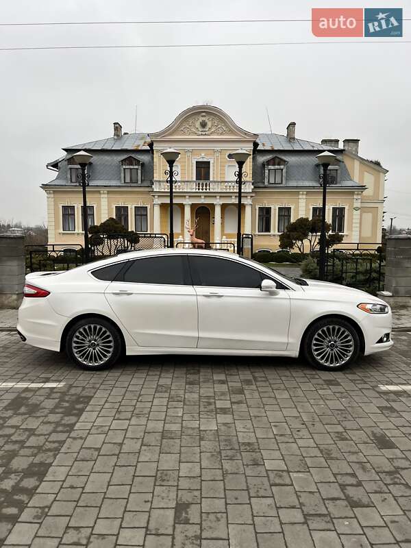 Седан Ford Fusion 2014 в Бродах