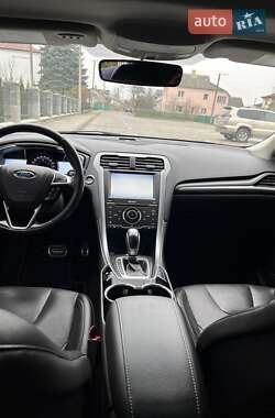 Седан Ford Fusion 2014 в Бродах
