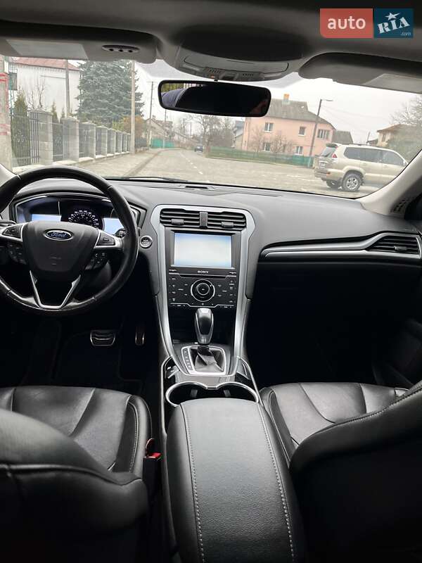 Седан Ford Fusion 2014 в Бродах