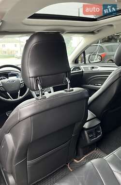 Седан Ford Fusion 2014 в Бродах