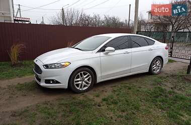 Седан Ford Fusion 2016 в Первомайську