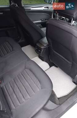 Седан Ford Fusion 2016 в Первомайске