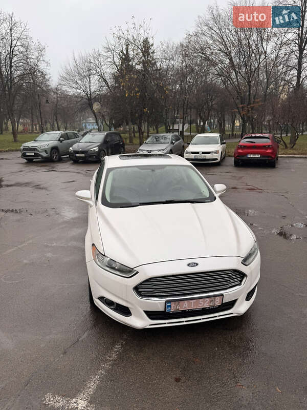 Седан Ford Fusion 2015 в Киеве