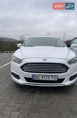 Седан Ford Fusion 2016 в Львове