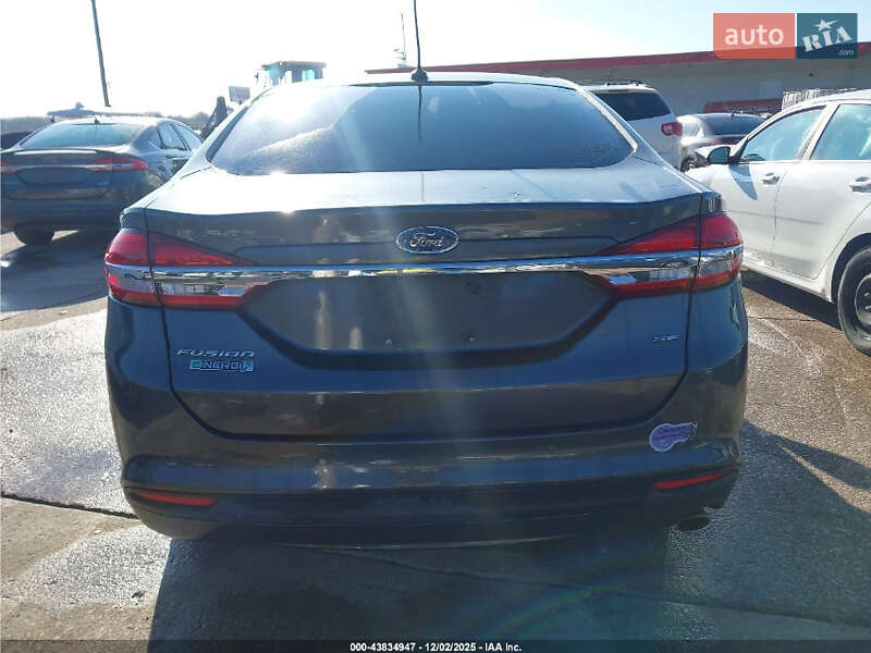Седан Ford Fusion 2018 в Львове