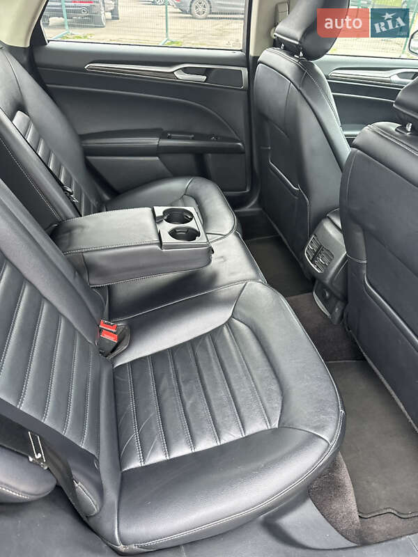 Седан Ford Fusion 2016 в Киеве фото 17 Седан Ford Fusion 2016 в Киеве