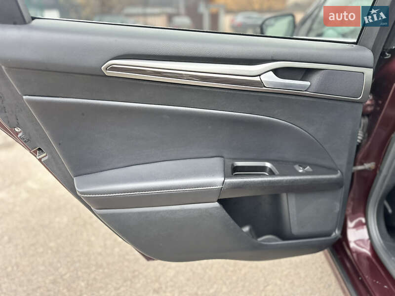 Седан Ford Fusion 2016 в Киеве фото 16 Седан Ford Fusion 2016 в Киеве