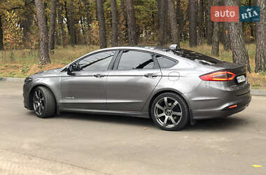 Седан Ford Fusion 2013 в Сумах
