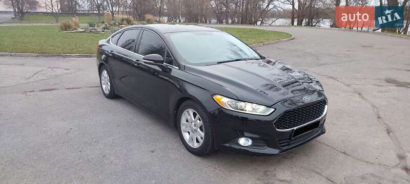 Седан Ford Fusion 2015 в Кременчуге фото 2 Седан Ford Fusion 2015 в Кременчуге