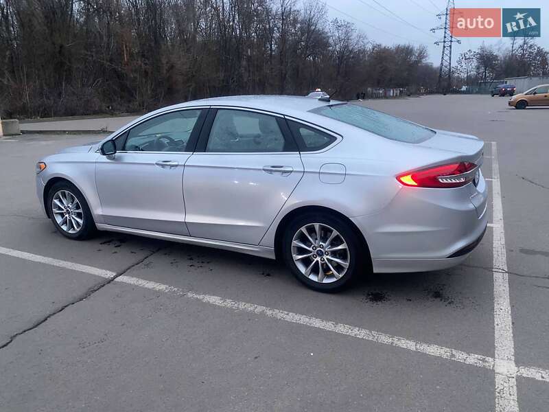 Седан Ford Fusion 2016 в Дніпрі