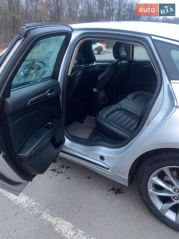 Седан Ford Fusion 2016 в Дніпрі