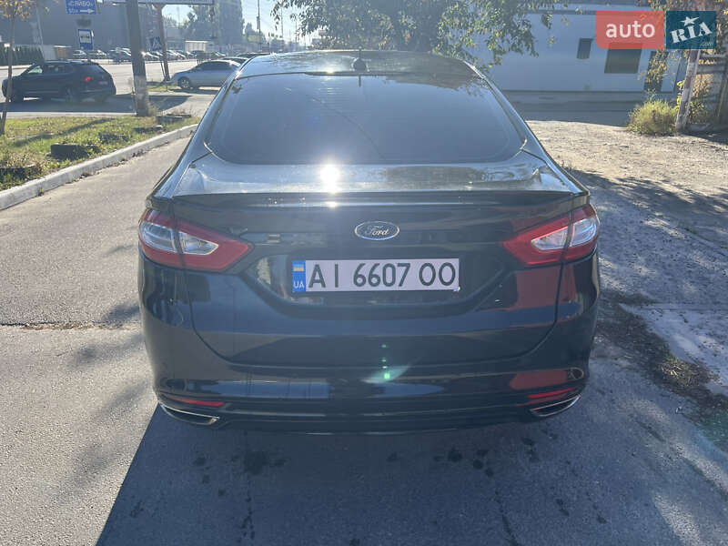 Седан Ford Fusion 2013 в Вышгороде