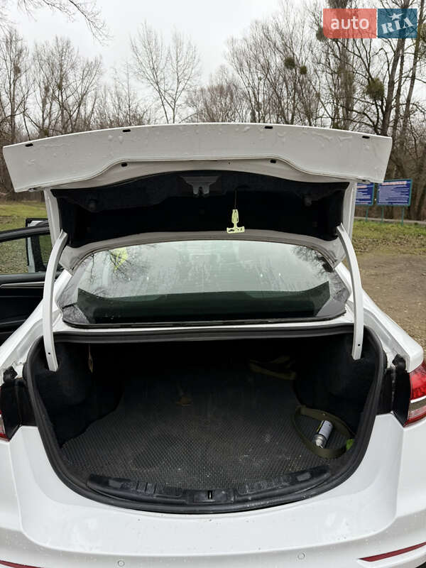 Седан Ford Fusion 2019 в Стрые