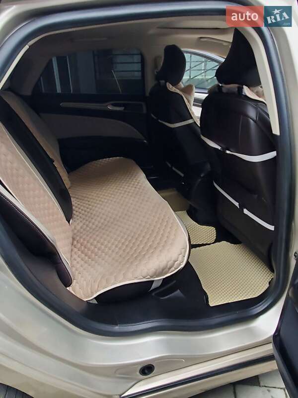 Седан Ford Fusion 2019 в Борщеве