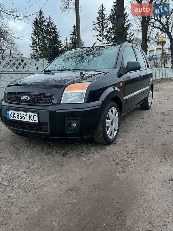 Хэтчбек Ford Fusion 2010 в Остер фото Хэтчбек Ford Fusion 2010 в Остер