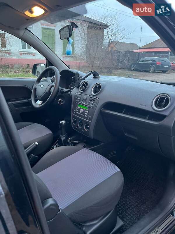 Хэтчбек Ford Fusion 2010 в Остер фото 8 Хэтчбек Ford Fusion 2010 в Остер