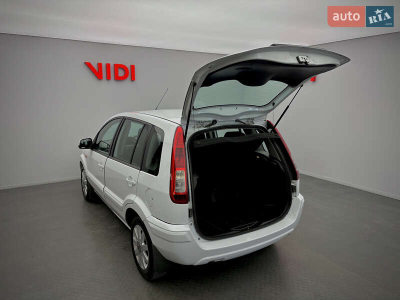 Хэтчбек Ford Fusion 2010 в Киеве