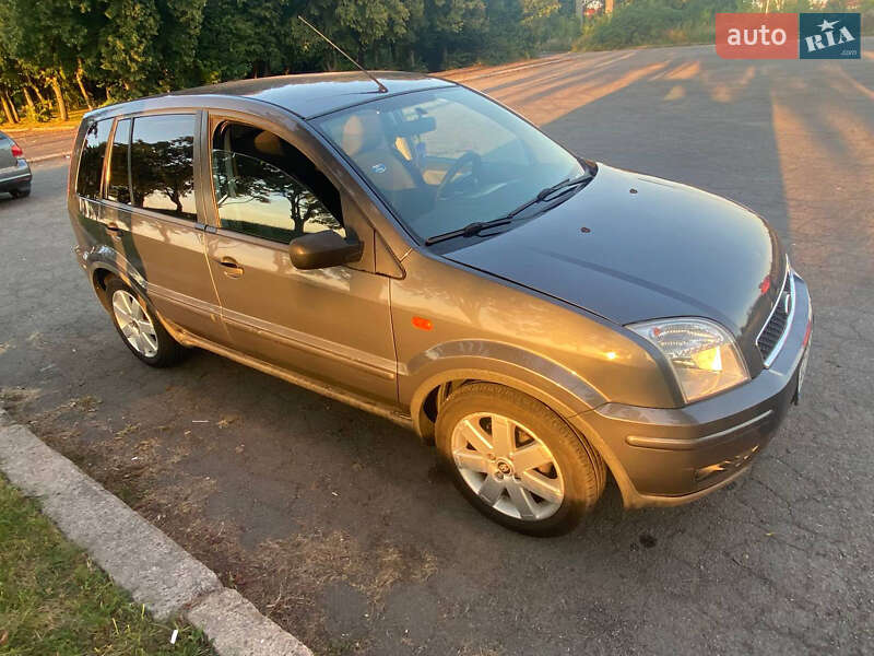 Хэтчбек Ford Fusion 2005 в Владимире фото 6 Хэтчбек Ford Fusion 2005 в Владимире