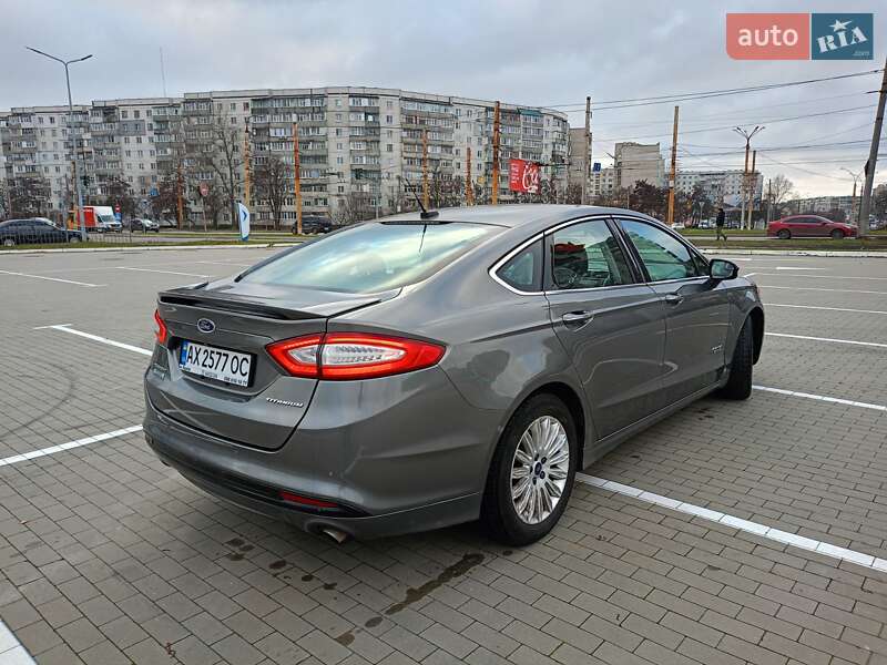 Седан Ford Fusion 2014 в Сумах