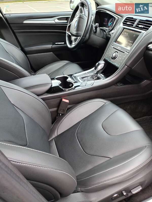 Седан Ford Fusion 2014 в Сумах