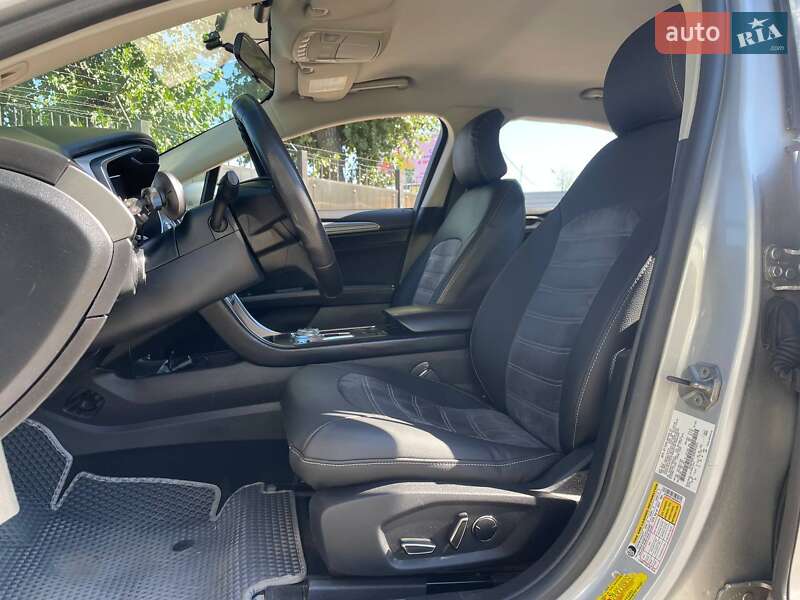 Седан Ford Fusion 2017 в Киеве фото 9 Седан Ford Fusion 2017 в Киеве