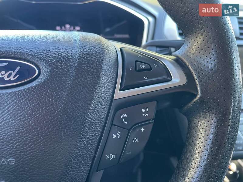 Седан Ford Fusion 2017 в Киеве фото 18 Седан Ford Fusion 2017 в Киеве