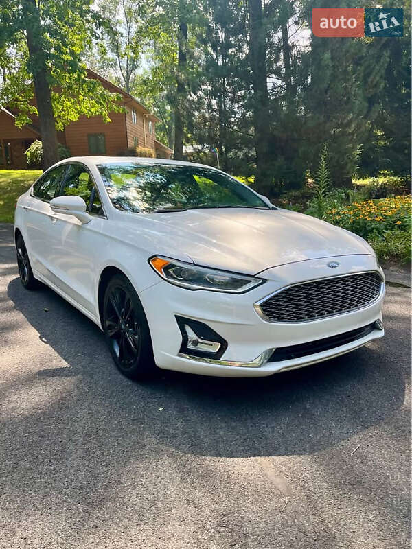 Седан Ford Fusion 2019 в Ивано-Франковске