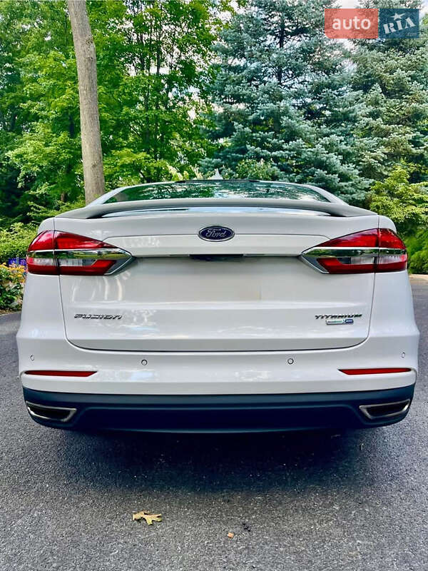 Седан Ford Fusion 2019 в Ивано-Франковске