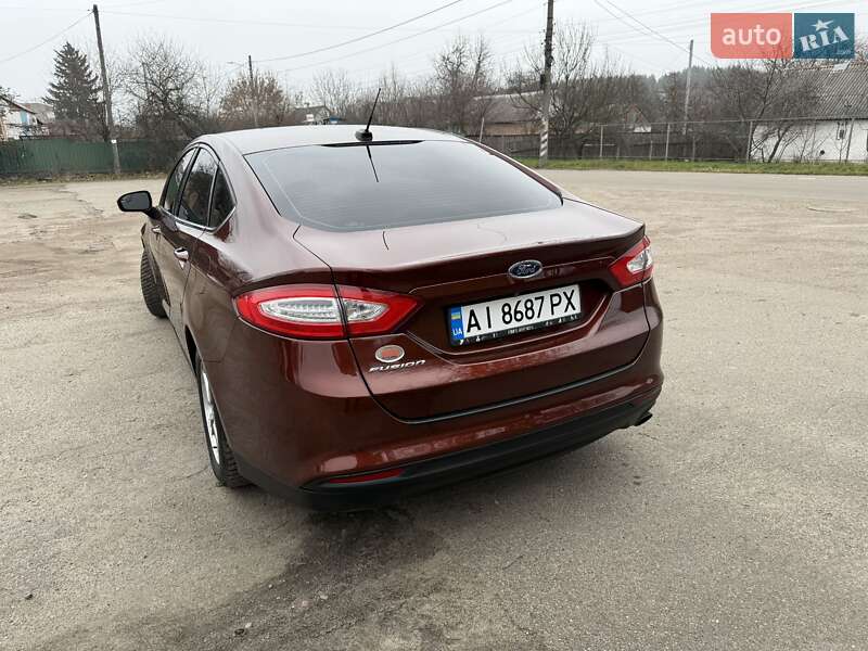 Седан Ford Fusion 2015 в Радомышле