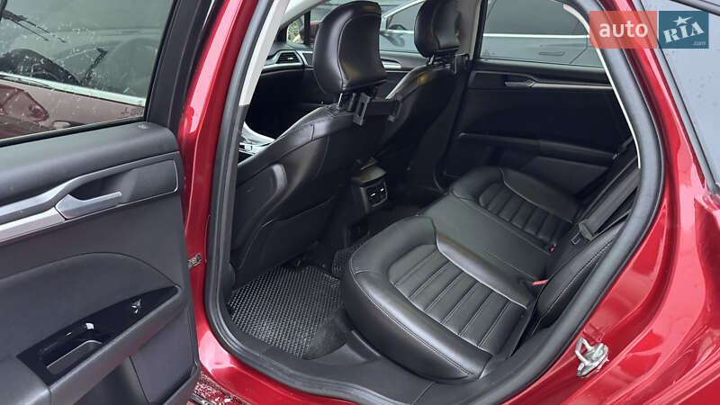 Седан Ford Fusion 2015 в Тернополе