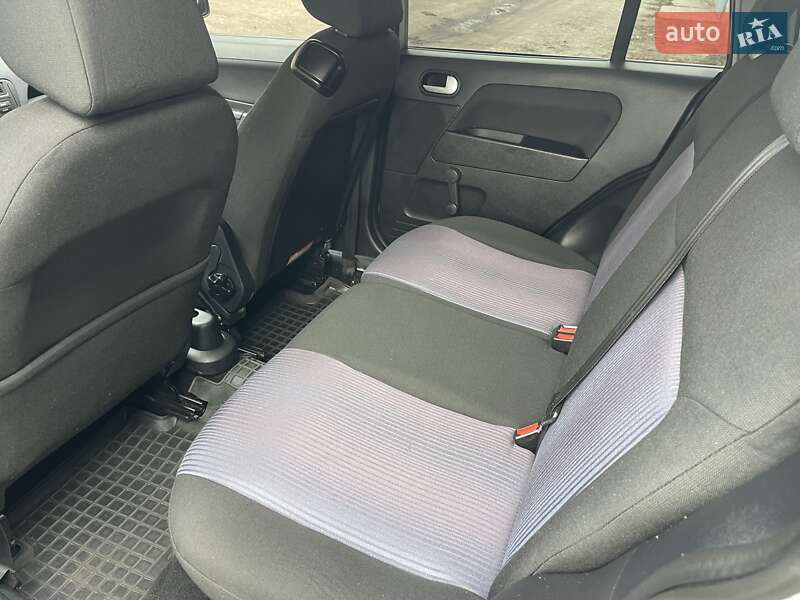 Хэтчбек Ford Fusion 2010 в Нежине фото 12 Хэтчбек Ford Fusion 2010 в Нежине