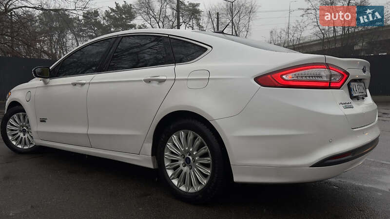 Седан Ford Fusion 2013 в Киеве фото 6 Седан Ford Fusion 2013 в Киеве