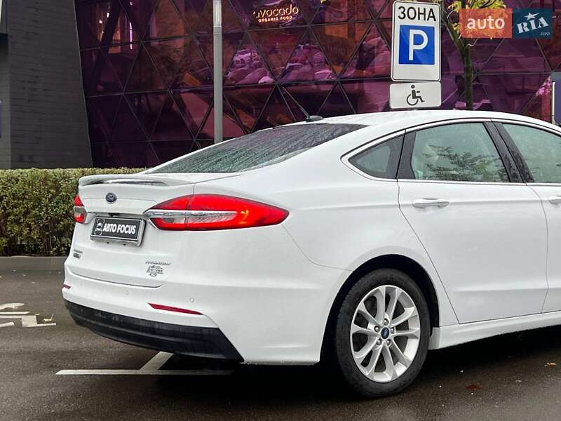 Седан Ford Fusion 2019 в Киеве