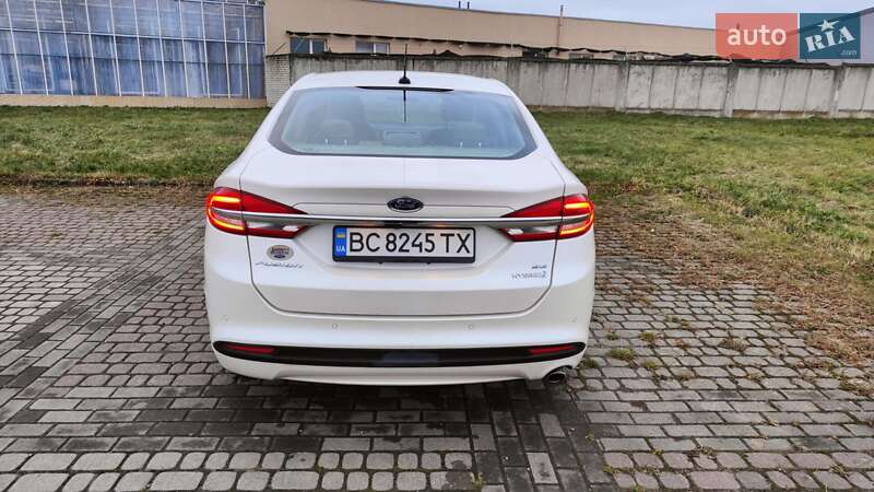 Седан Ford Fusion 2018 в Дрогобыче